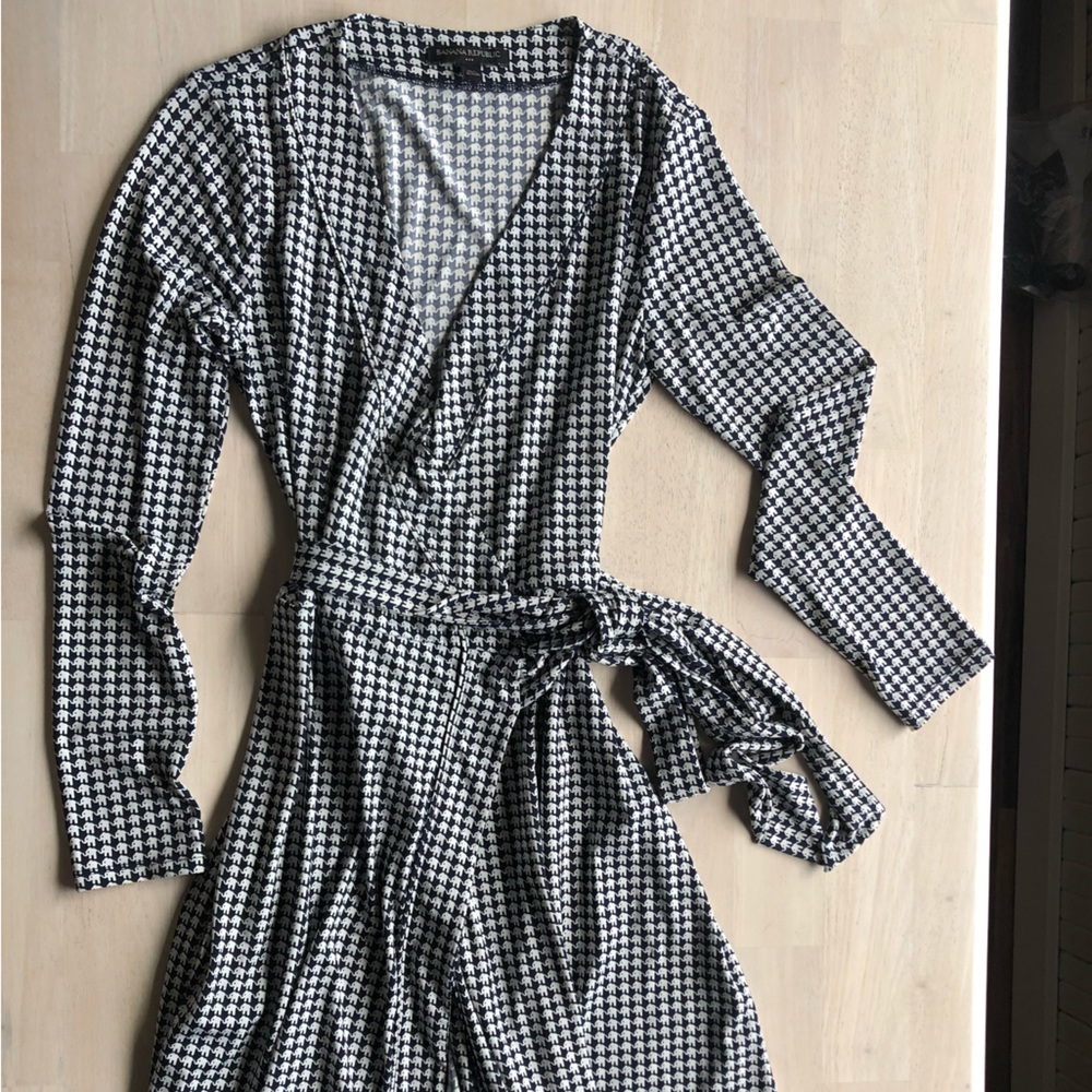Banana Republic Elephant Wrap Dress